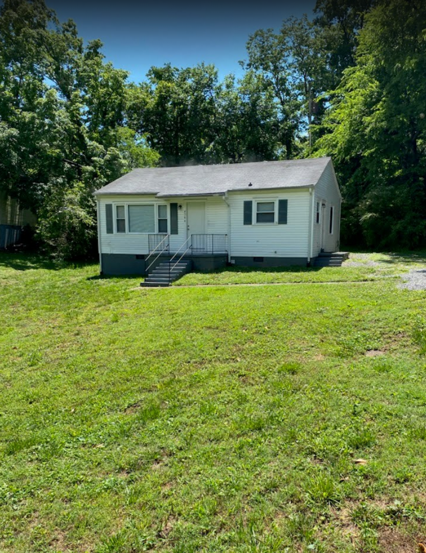 Clarksville House: 436 Gary Hills Drive