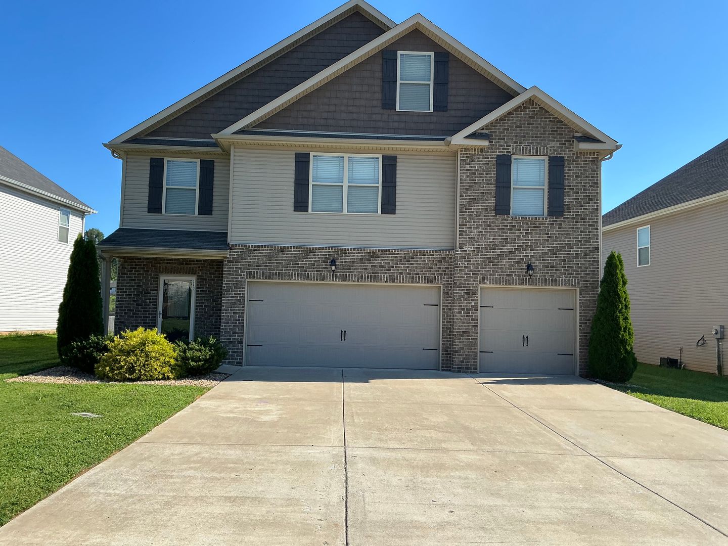 Clarksville House: 113 Darby Drive