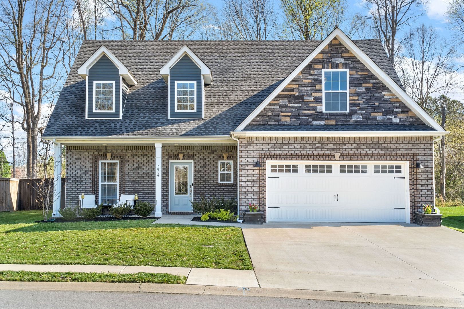 Clarksville House: 374 Rye Drive