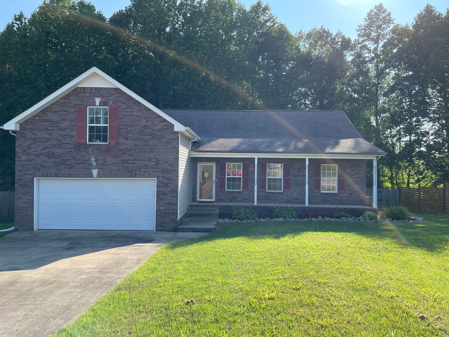 Clarksville House: 1517 Cedar Springs Circle