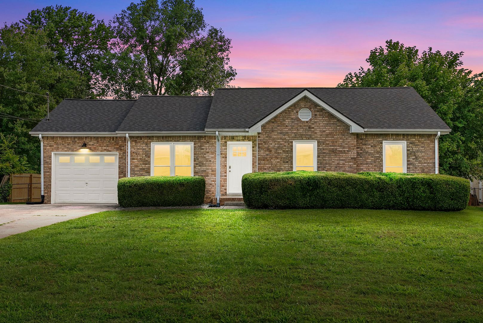 Clarksville House: 227 Short Street