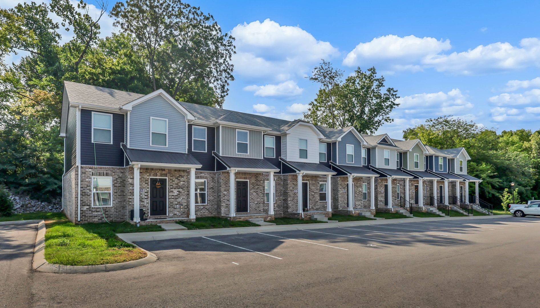 Clarksville Apartment: 1115 Hillwood Drive