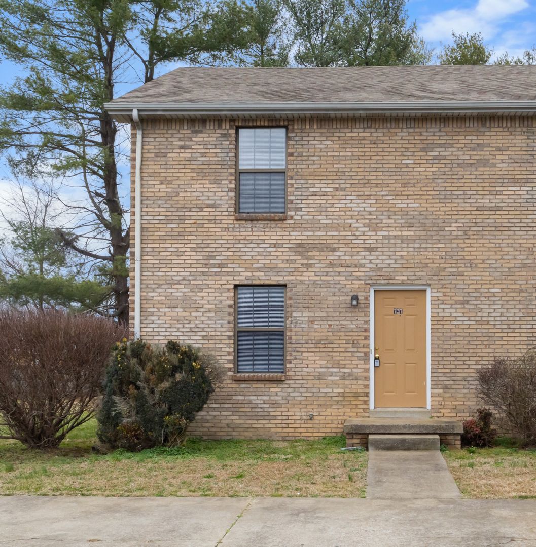Clarksville Apartment: Peachers Mill RD