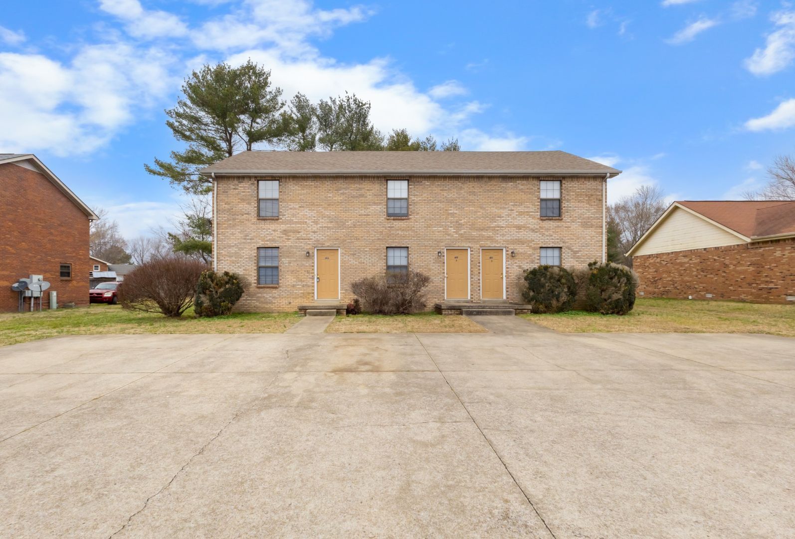 Clarksville Apartment: Peachers Mill RD