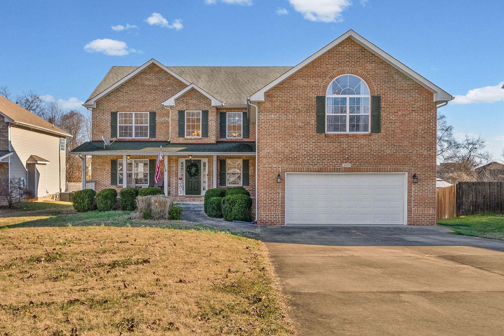 Clarksville House: 2499 Old Timber Court
