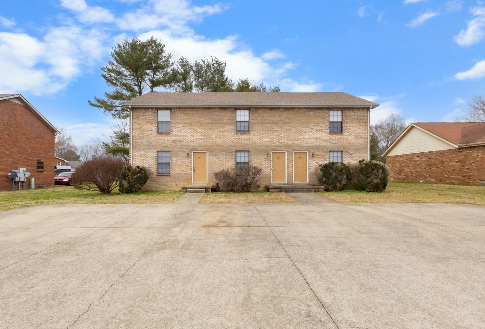 Clarksville Apartment: Peachers Mill RD