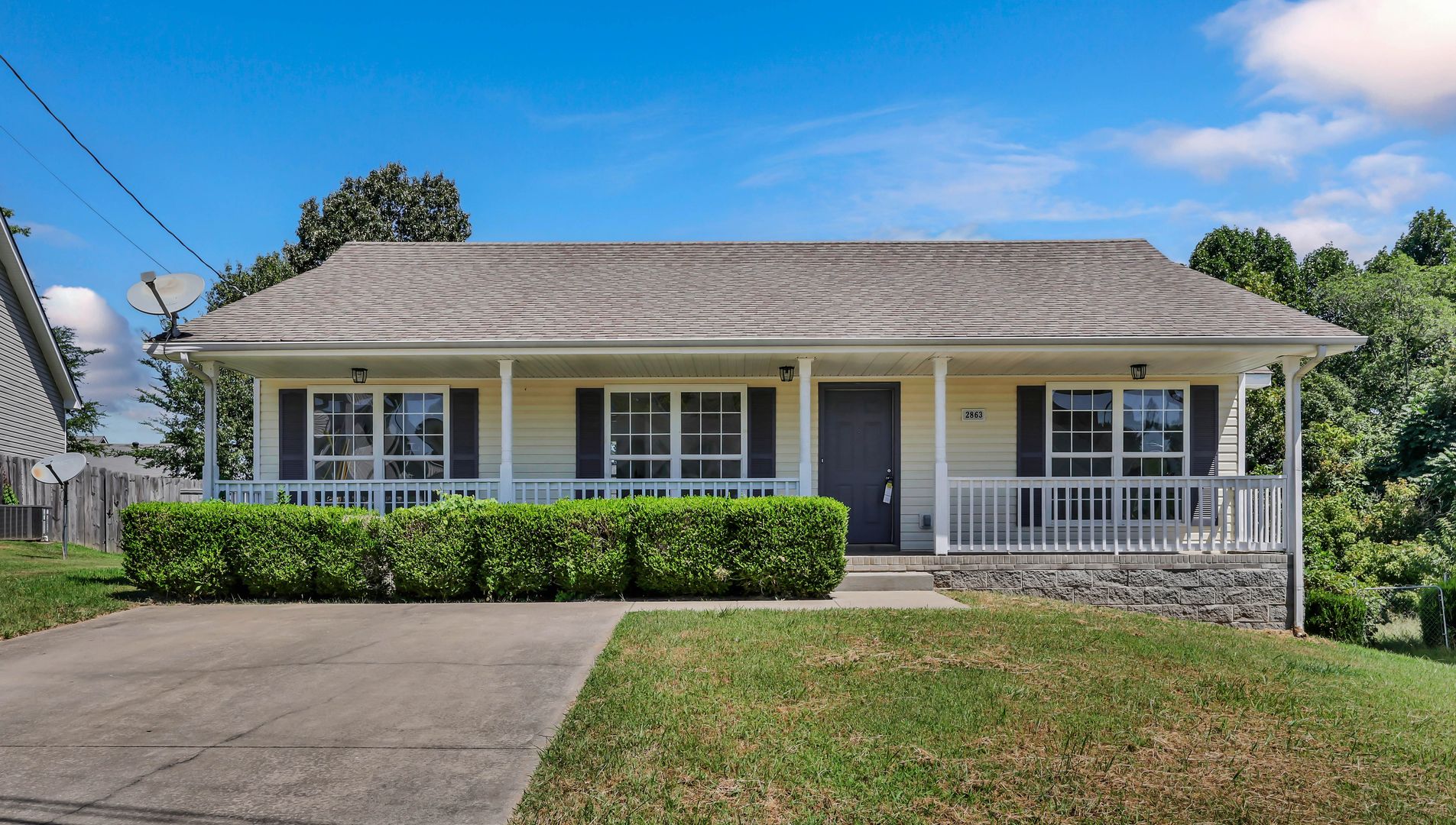 Clarksville House: 2863 Rome Ln