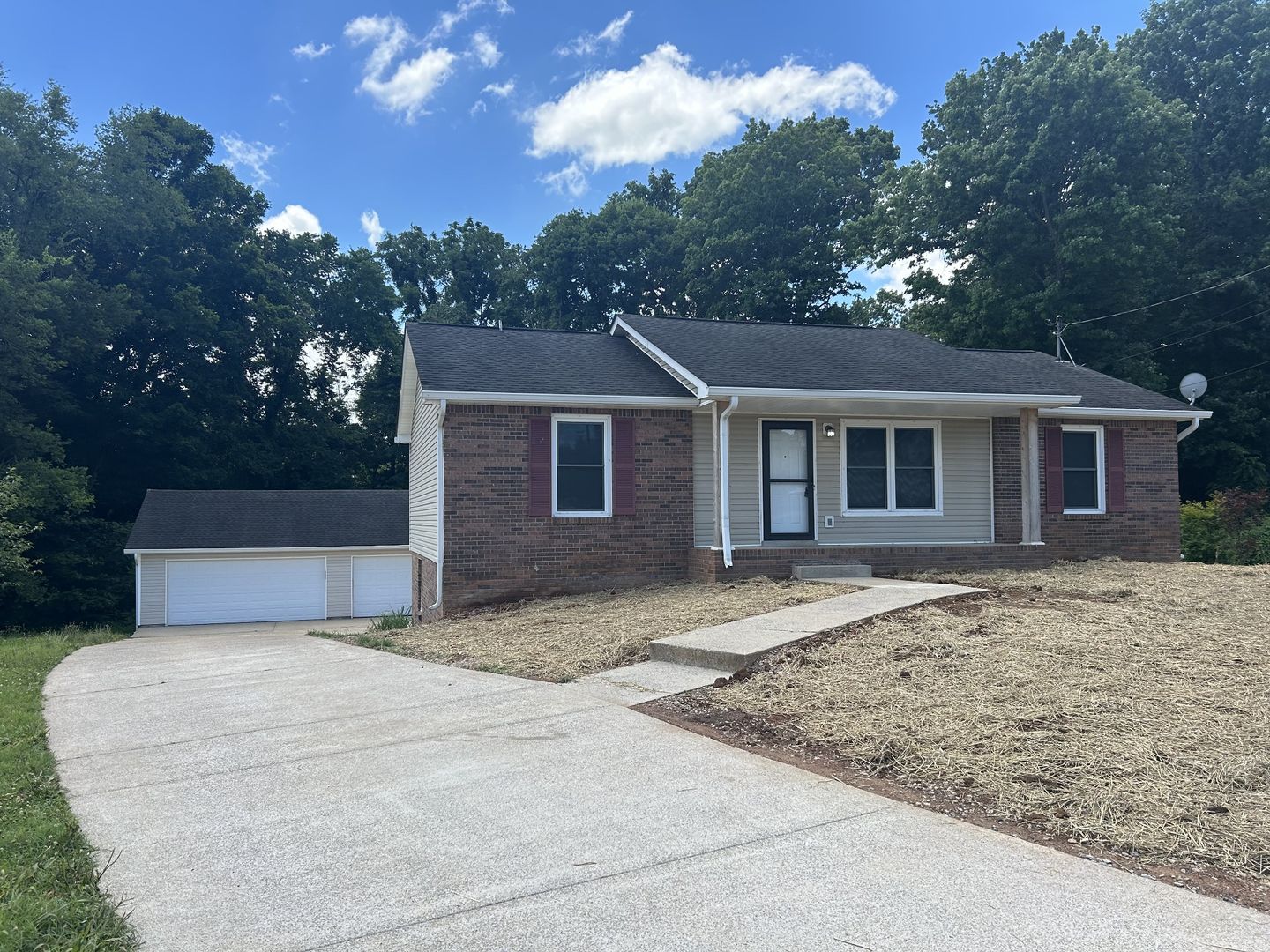 Clarksville House: 3721 Lavender Court