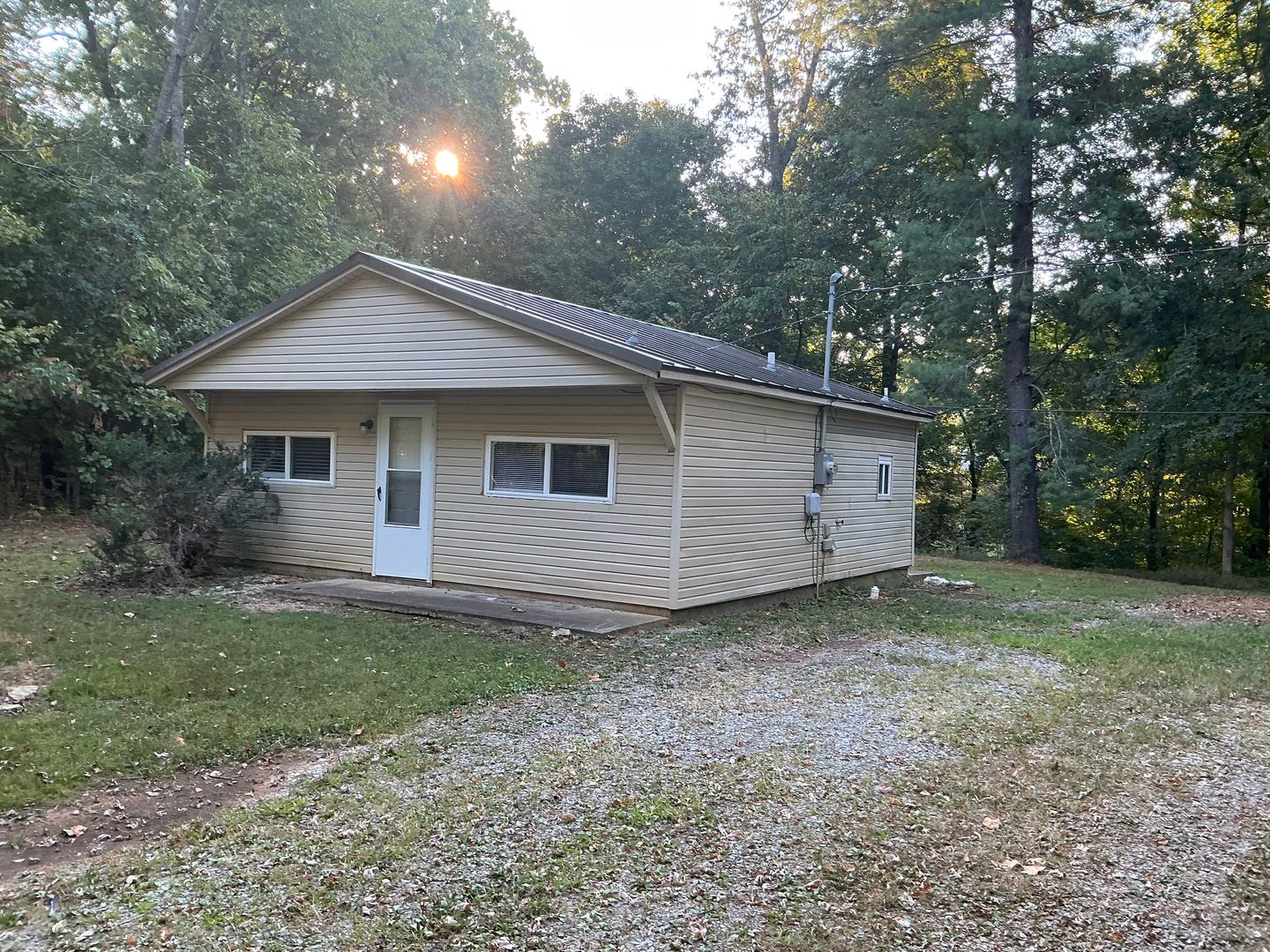 Clarksville House: 2481 Antioch Church Road