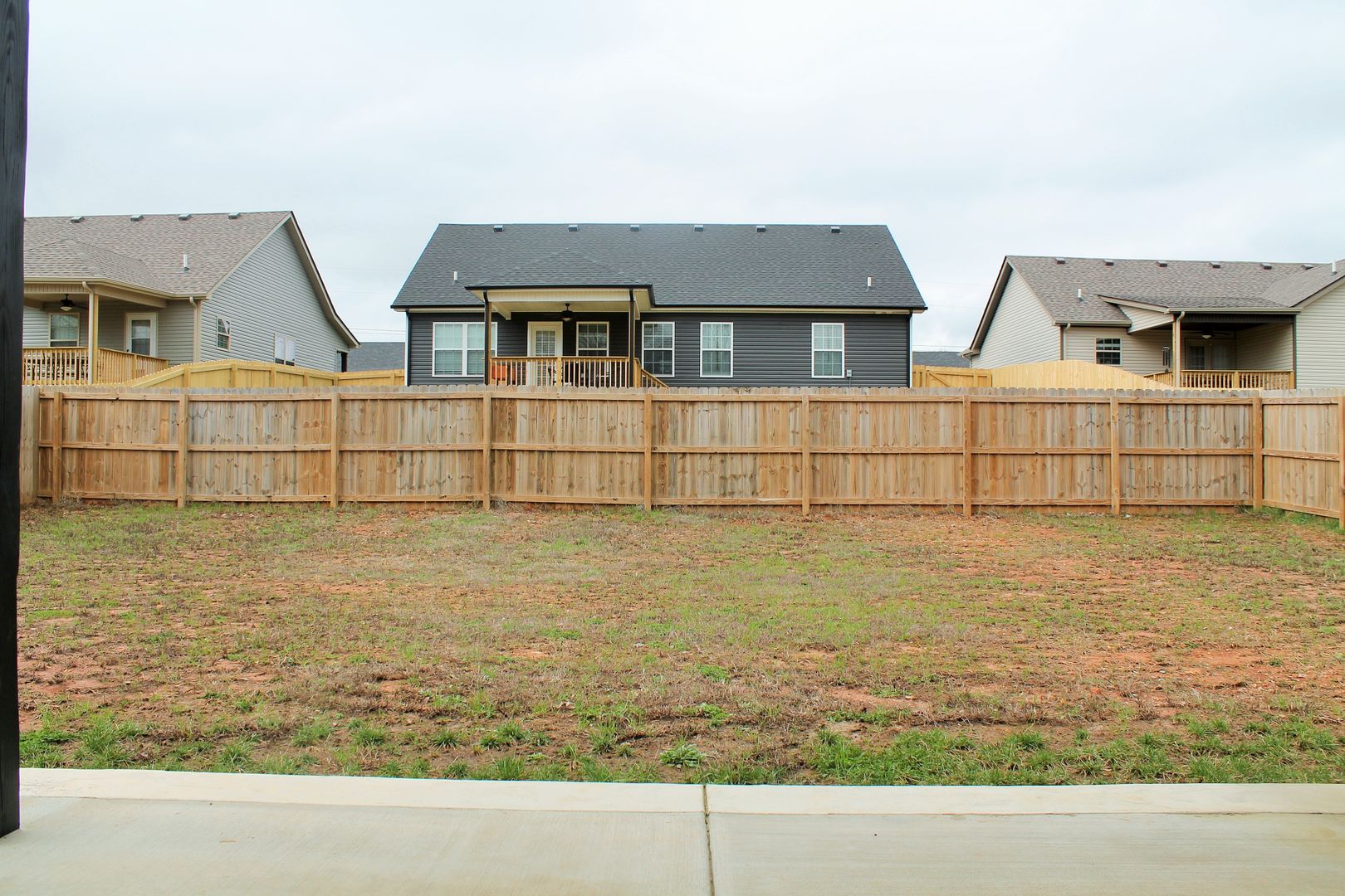 Oak Grove House: 256 Azalea Dr