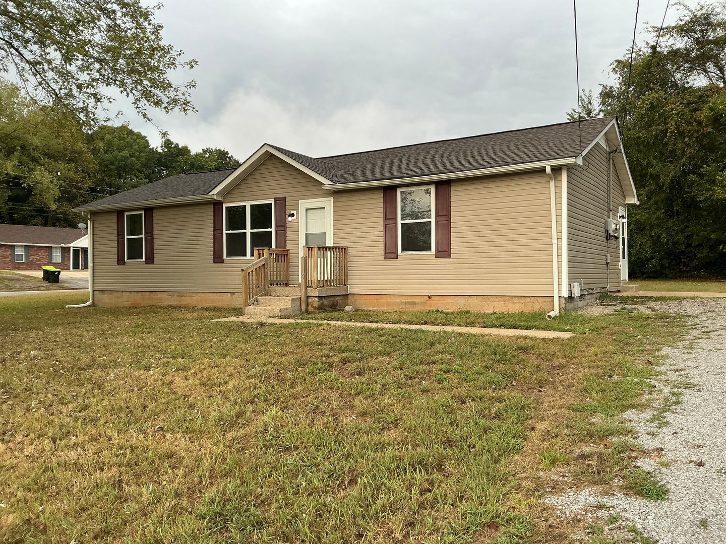 Clarksville House: 239 Orleans Drive