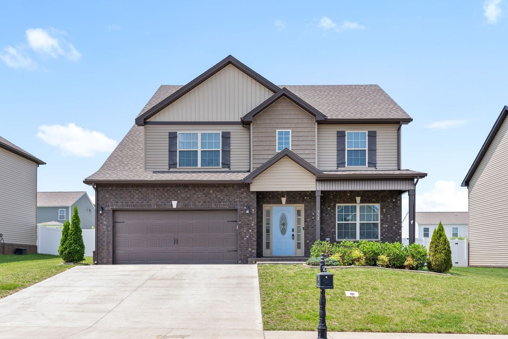 Clarksville House: 352 Winter Terrace Lane