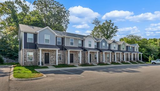 1115 Hillwood D4 - Gated Community - NO APP FEES! – photo 1