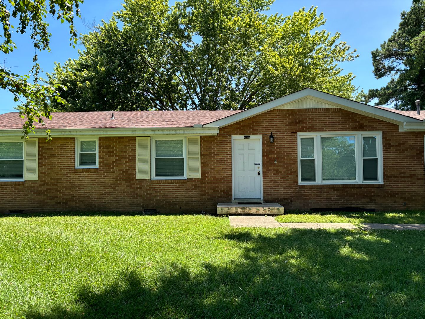 Clarksville House: 231 Alfred Dr