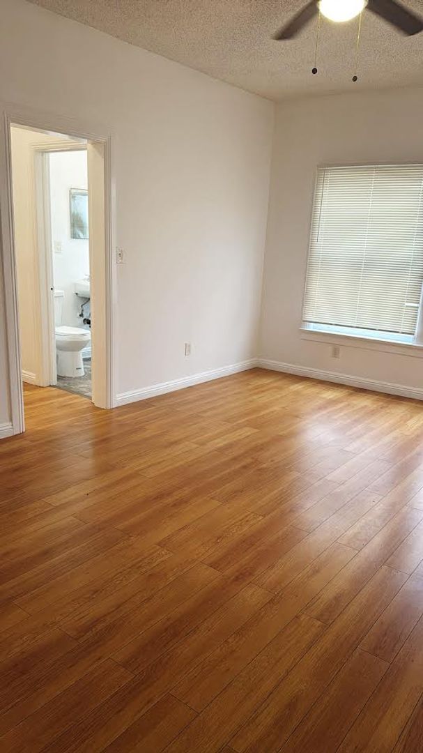 Los Angeles Apartment: 240 S. Catalina St