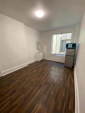 Efficiency studio $650 a month