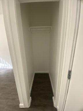 Efficiency studio $650! *Move-In Special Available* – photo 1