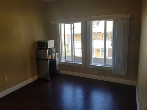 Efficiency Studio Available – photo 1