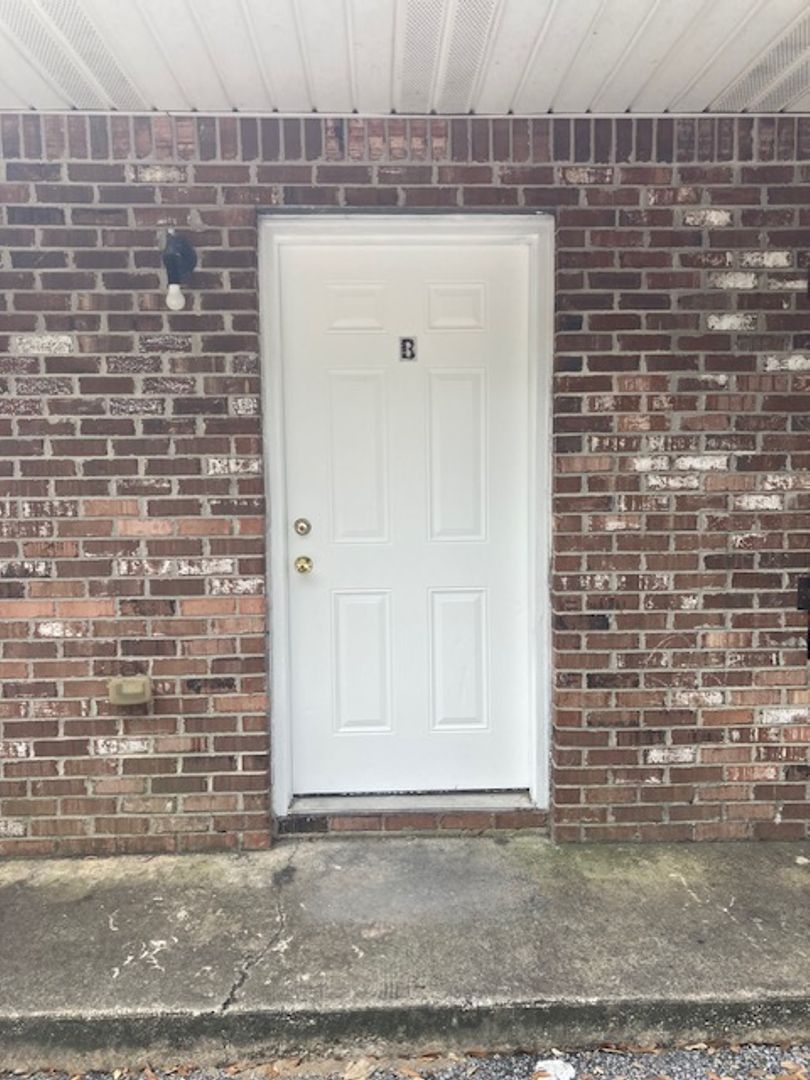 Gulfport Apartment: 821 Hardy Avenue