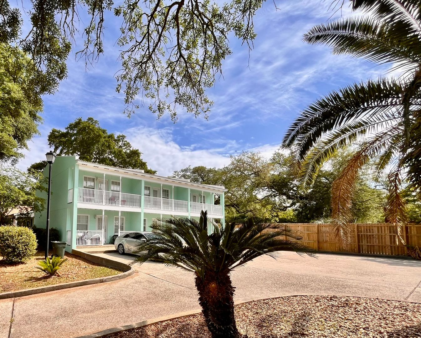 Biloxi House: 1496 Beach Blvd