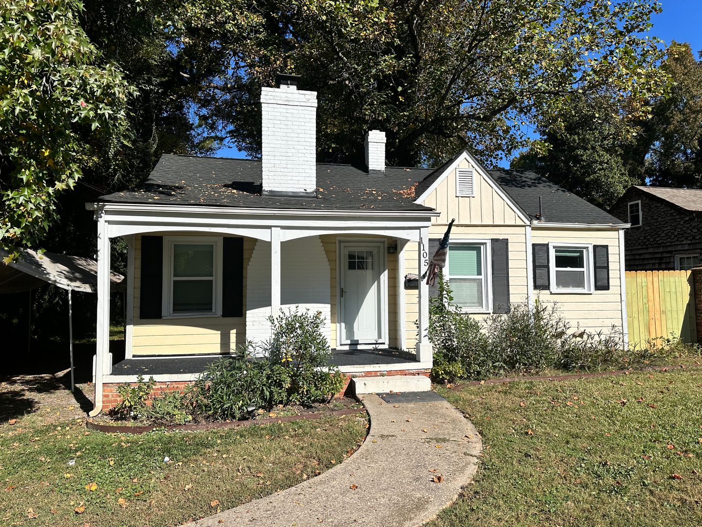 Charlotte House: 1105 Brookhurst Drive