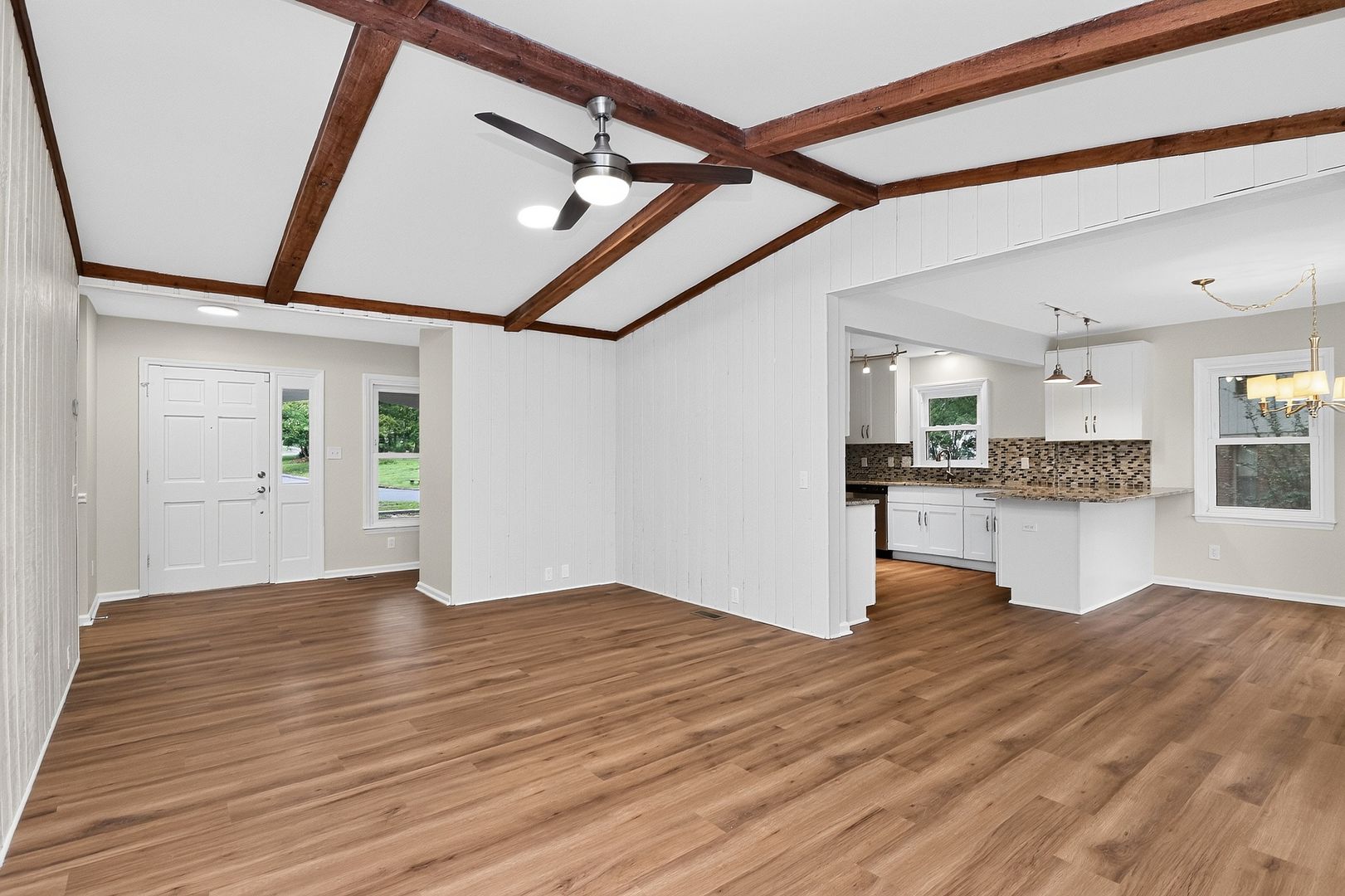Charlotte House: 11122 5 Cedars Road