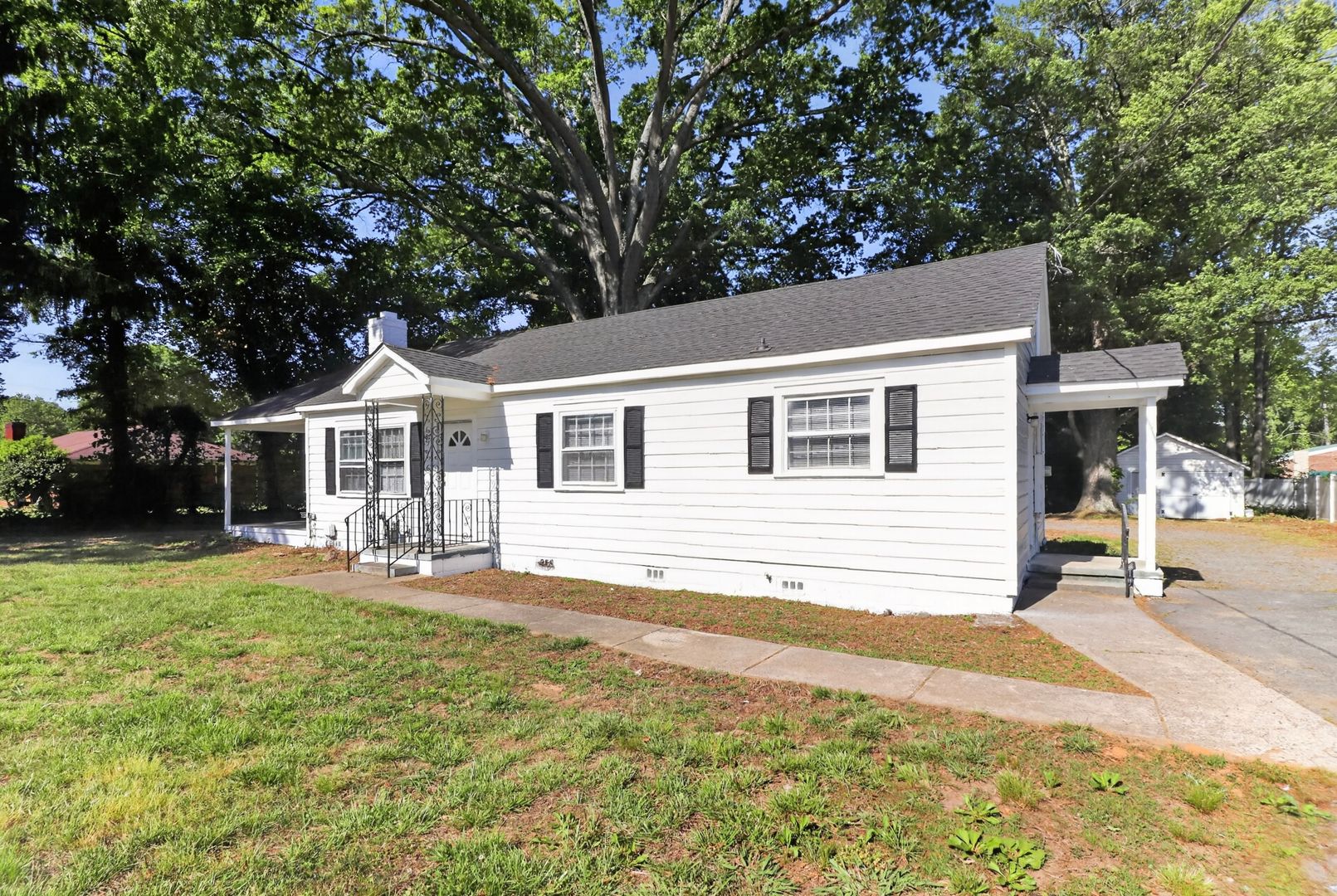 Charlotte House: 4812 EWT Harris Blvd.