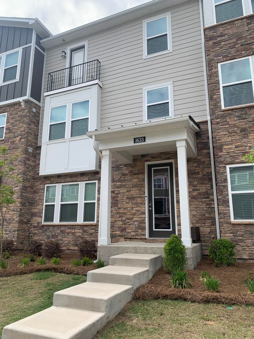 Charlotte House: 1633 Unison Drive