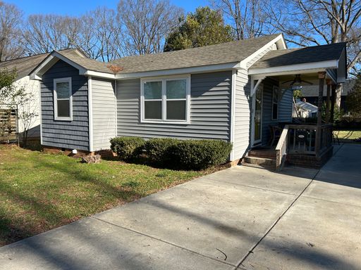Adorable 2 Bedroom House in Smallwood Neighborhood! – photo 1