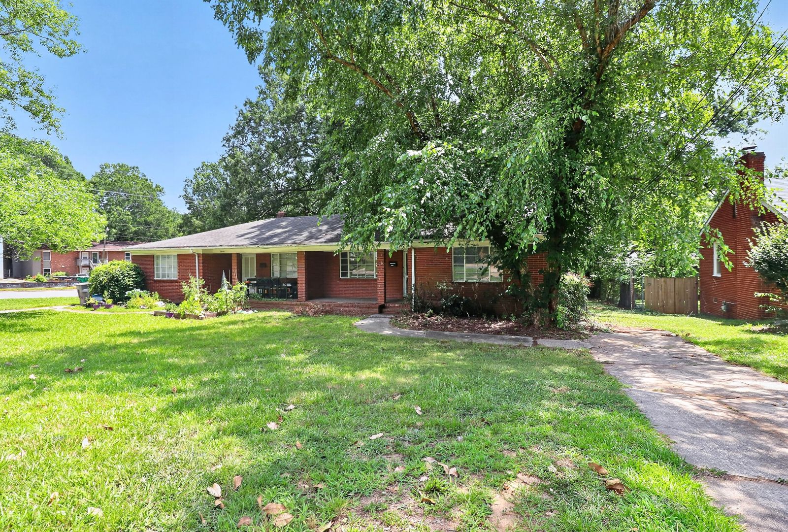 Charlotte House: 2642 Arnold Drive