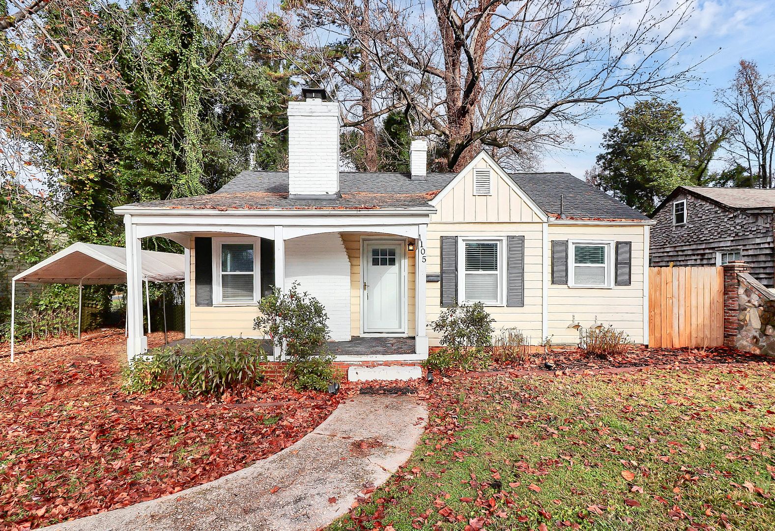 Charlotte House: 1105 Brookhurst Drive