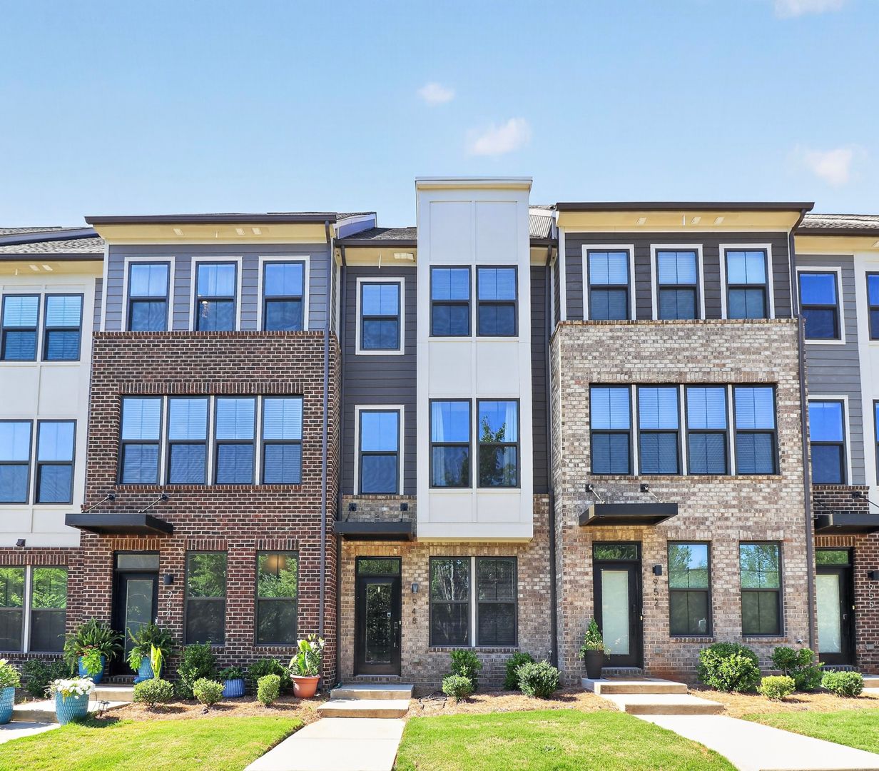 Charlotte Townhome: 948 Broad River Lane