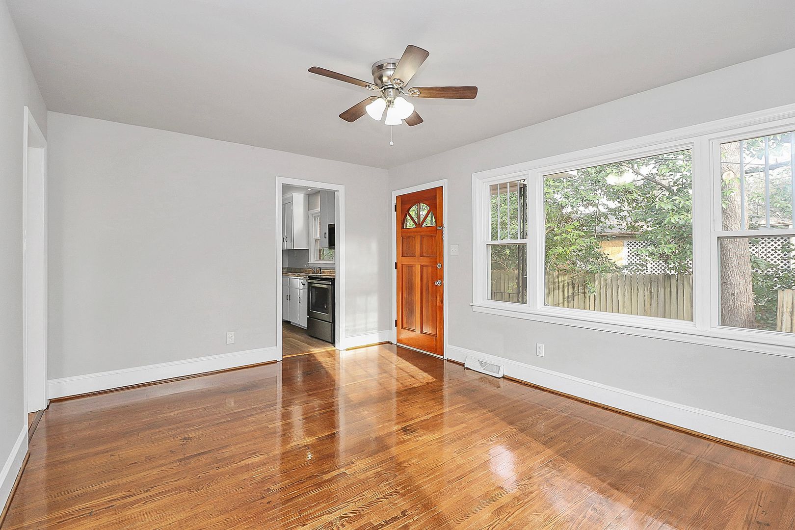 Charlotte House: 1415 Springwood Lane