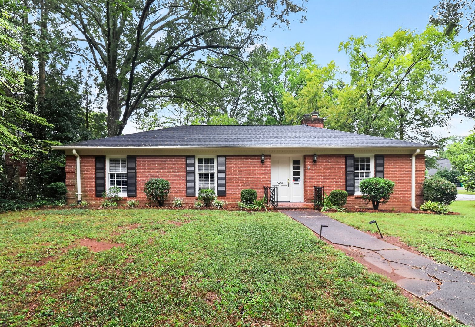 Charlotte House: 2600 Selwyn Avenue