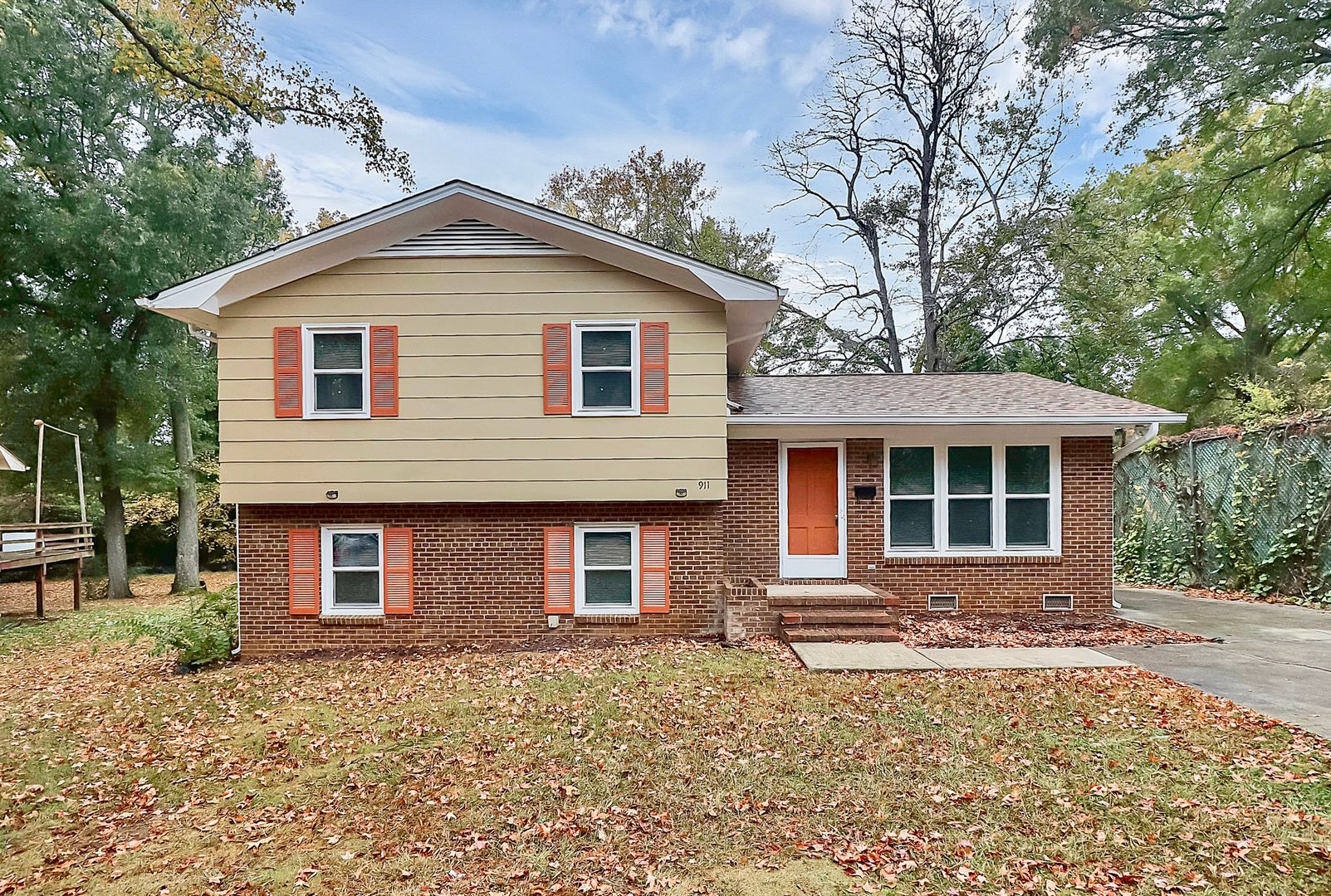 Charlotte House: 911 Bannister Place