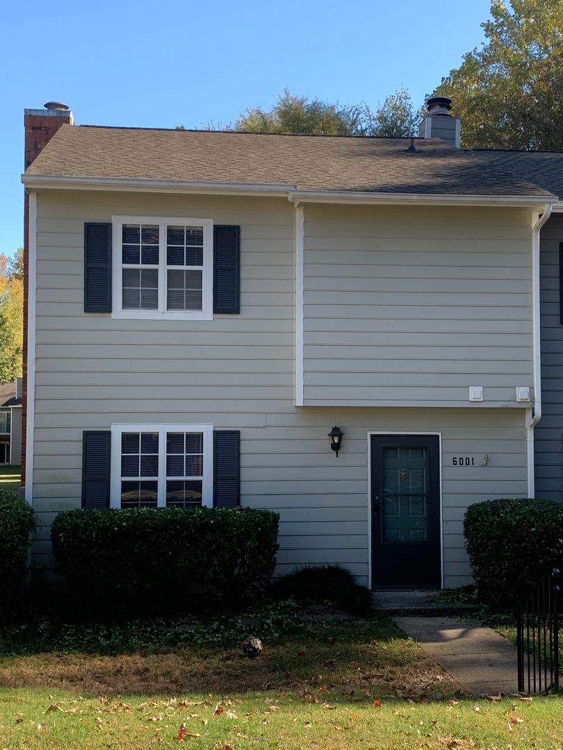 Charlotte House: 6001 Heath Valley Road