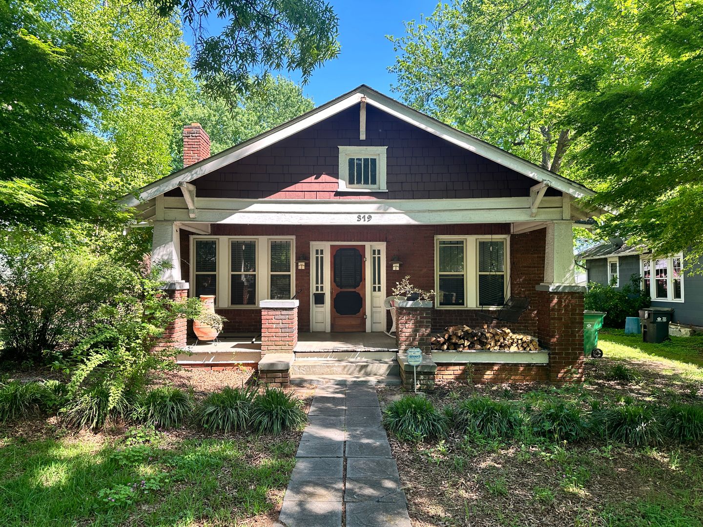 Charlotte House: 319 Grandin Road