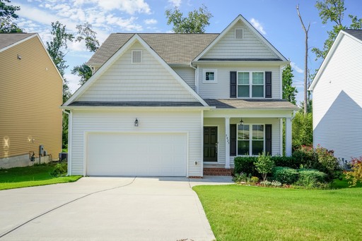 3 Bedrooms | Loft area | 2.5 Bathrooms | 2 Car Garage | Fenced yard | 2276 SqFt – photo 1