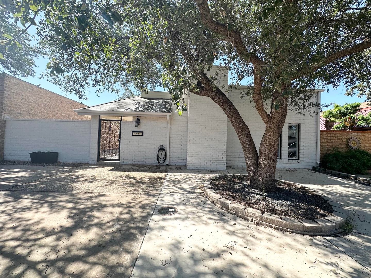 Midland House: 2513 Noel Ave.
