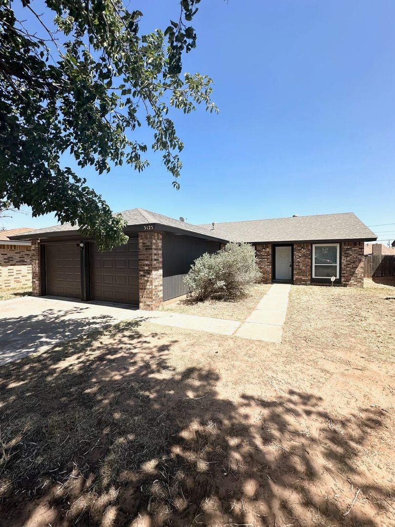 Midland House: 5125 Sunnyside Dr.