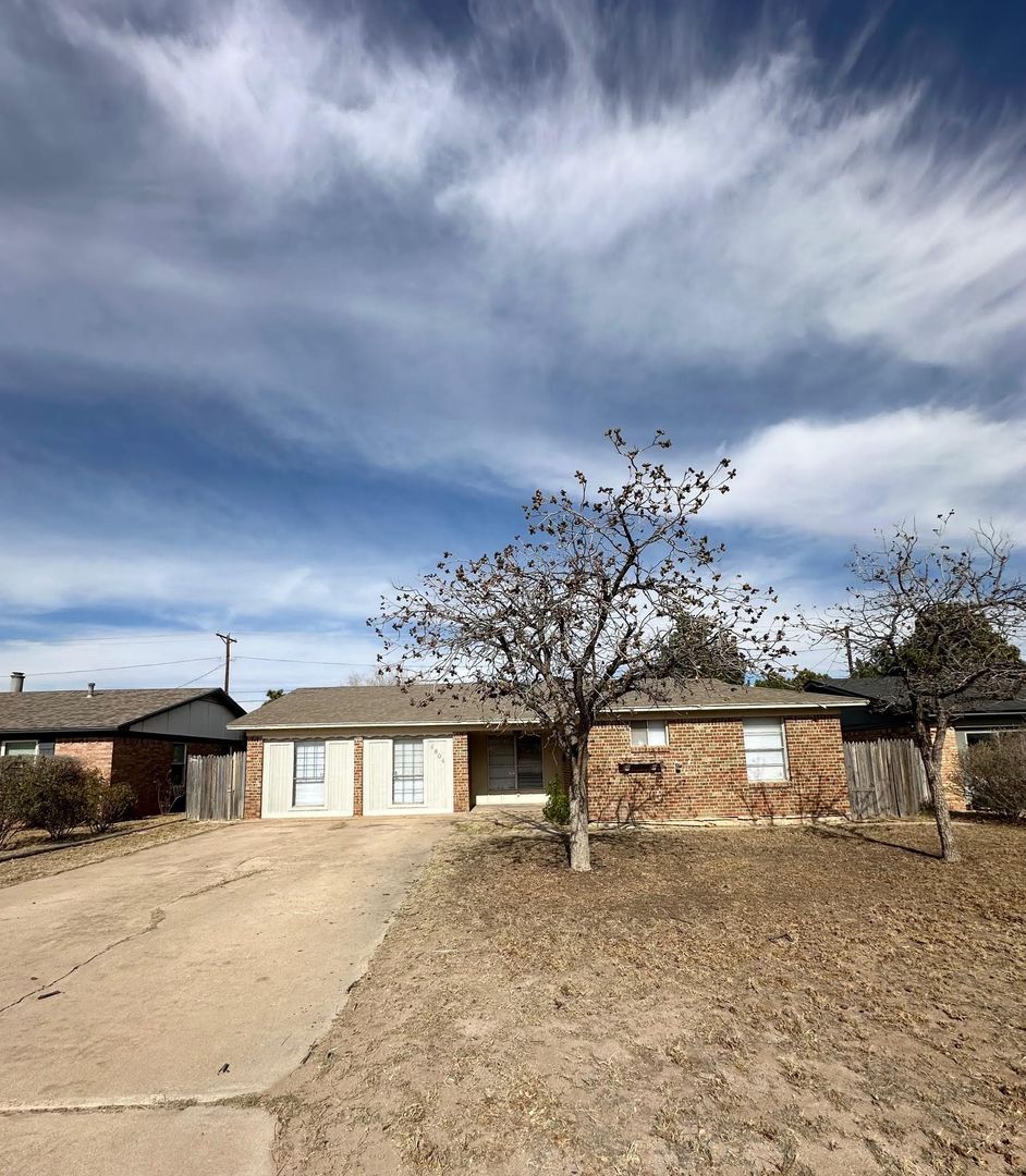 Midland House: 4804 Thomason