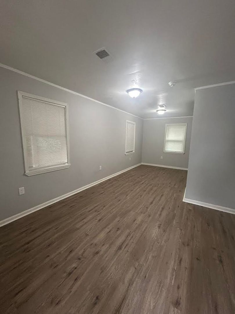 Memphis House: 371 Modder Avenue