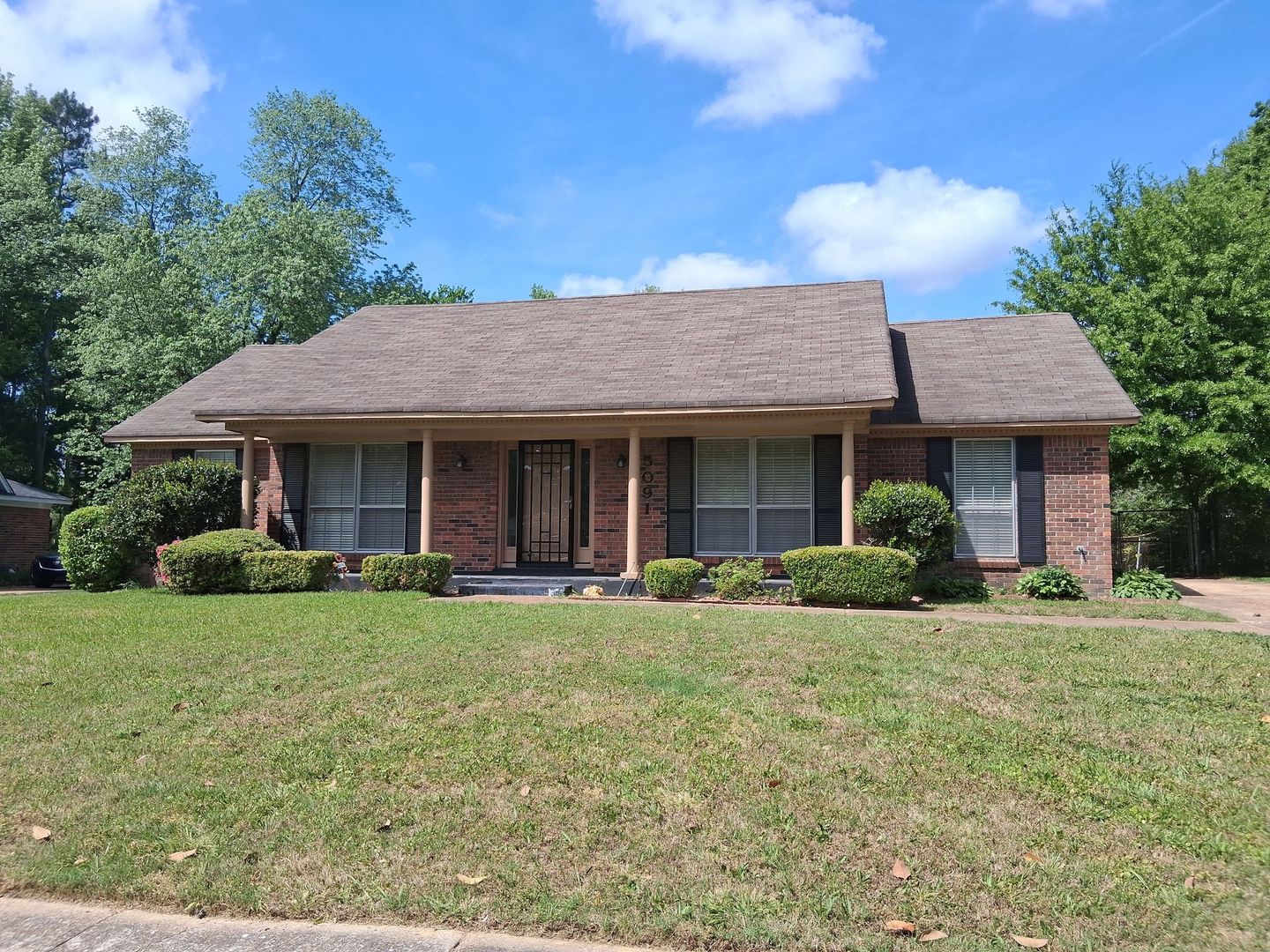 Memphis House: 5091 Boeingshire Drive