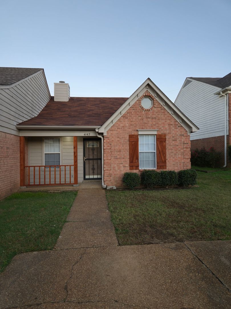 Memphis House: 4142 Meadow Chase Cove