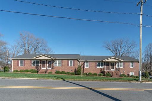 2 BR Apartment in Thomasville!