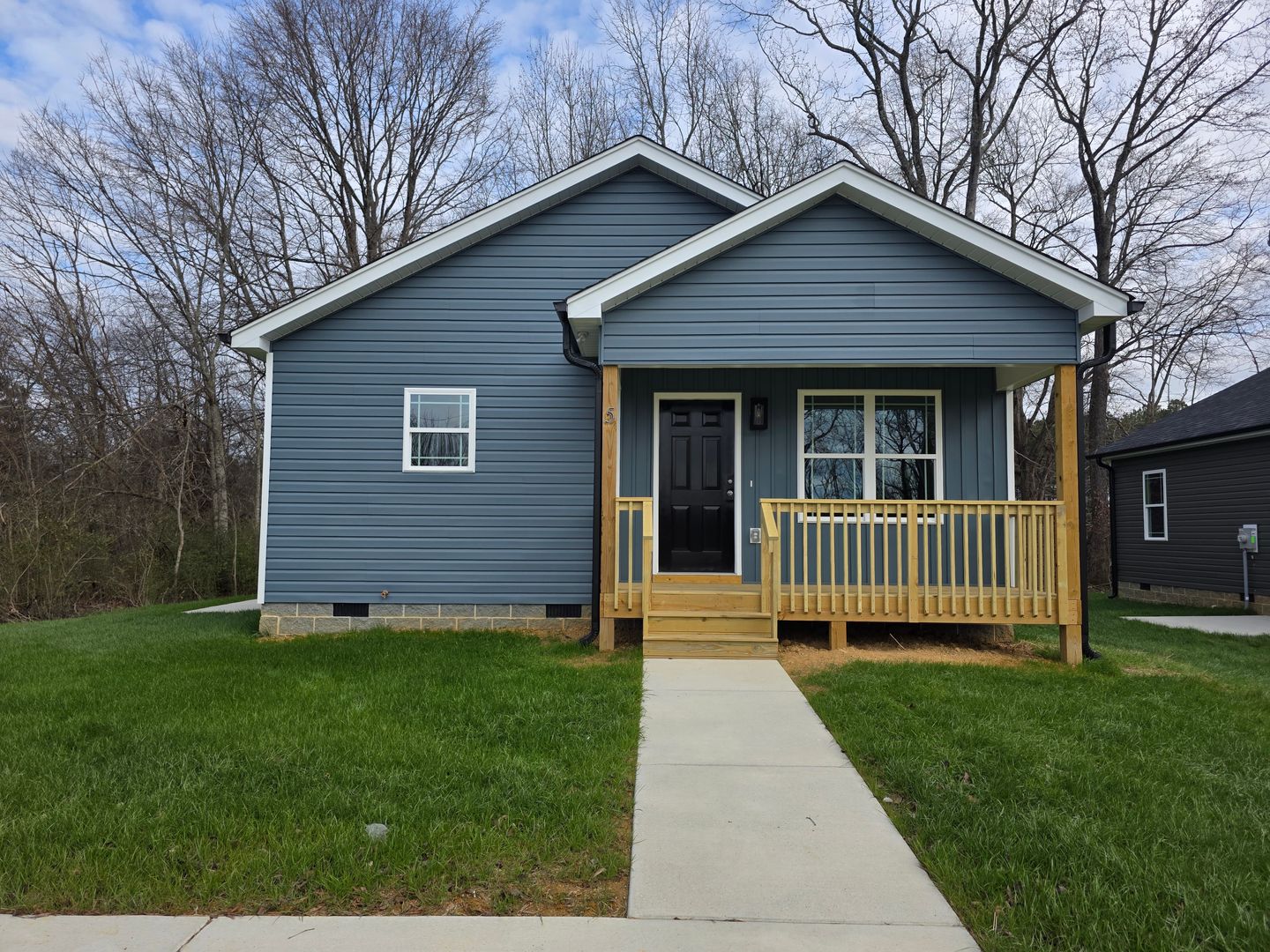 Thomasville House: 5 King Row