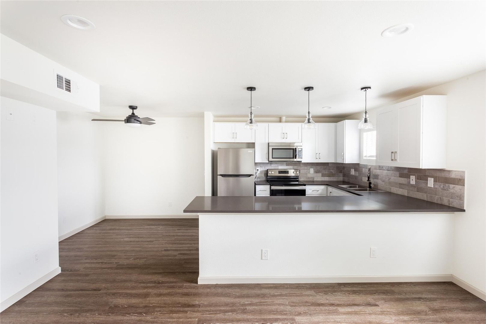 Dallas Apartment: 4912 Gaston