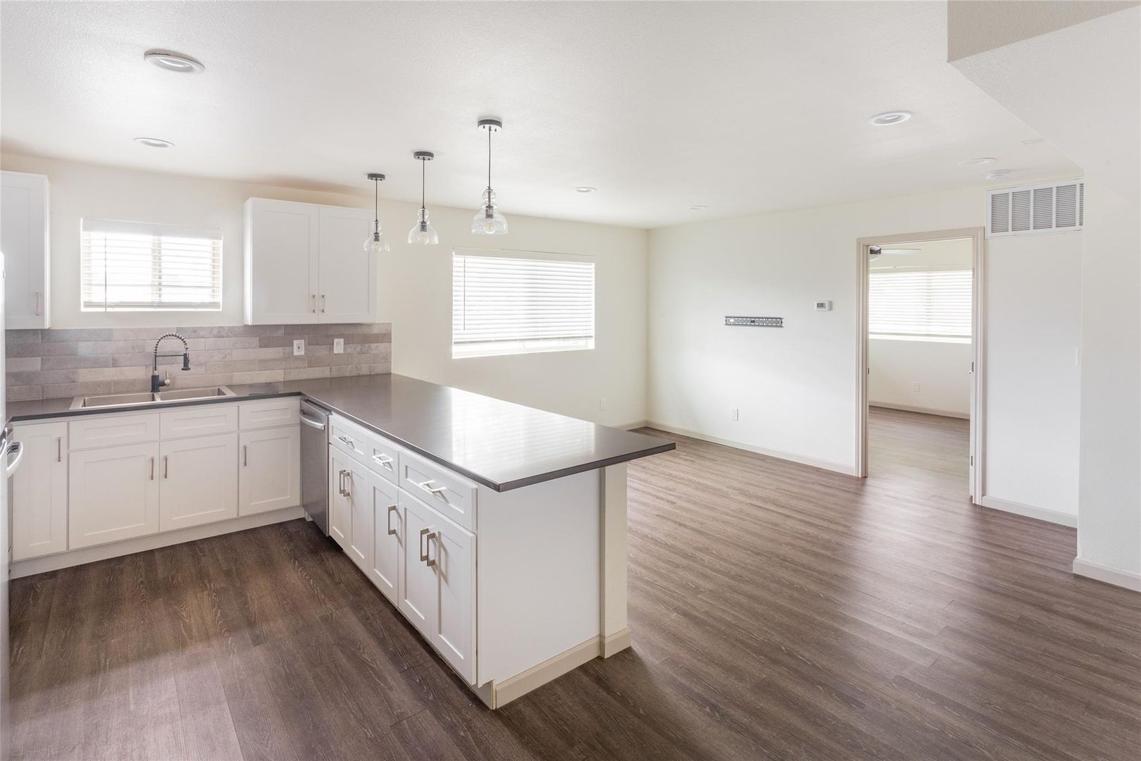 Dallas Apartment: 4912 Gaston