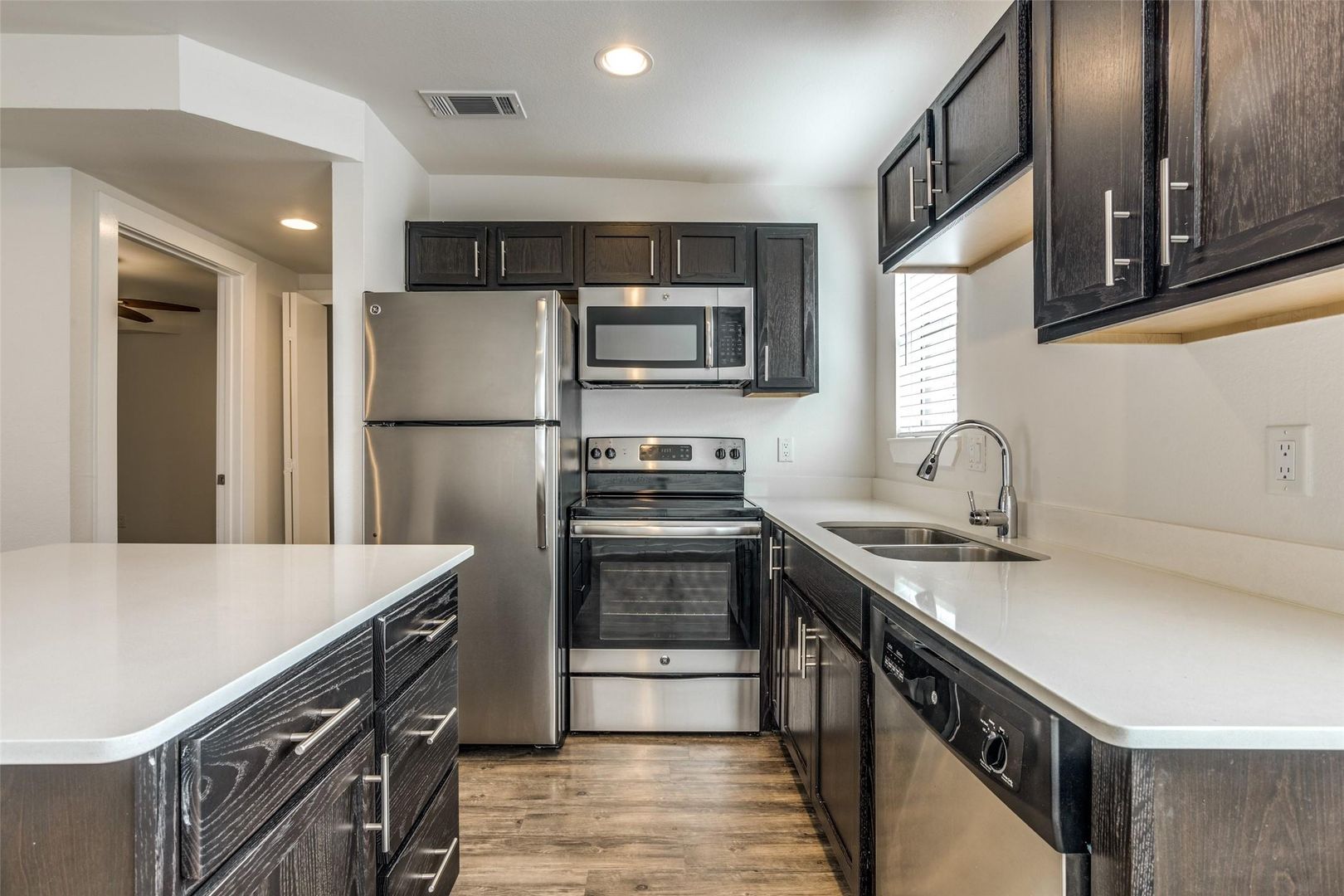 Dallas Apartment: 2106 Bennett Avenue