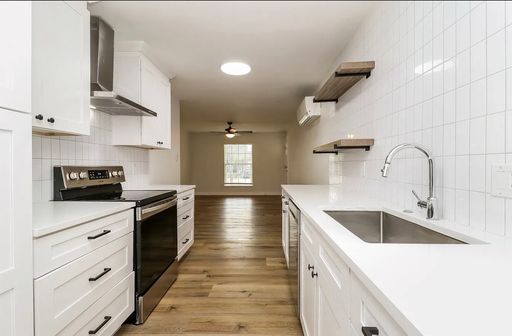 Renovated 2 Bedroom Apartment in Bishop Arts Neighborhood – photo 1
